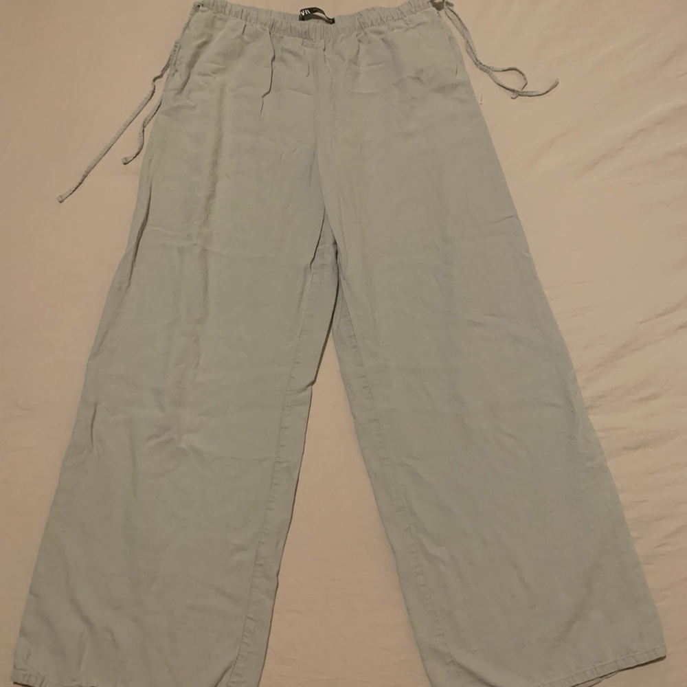 Zara women Gray Elastic Waistband Pants wide leg.